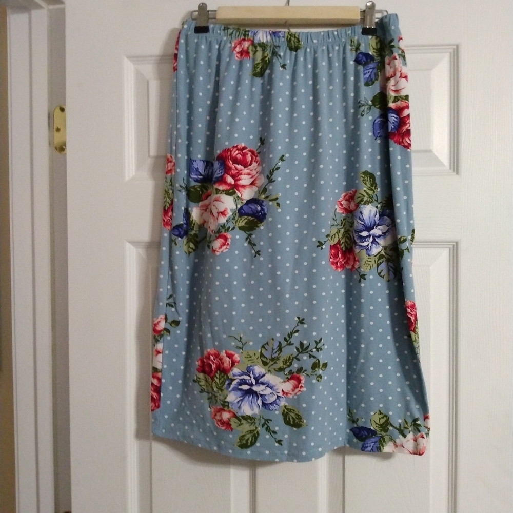Acting Pro blue floral skirt